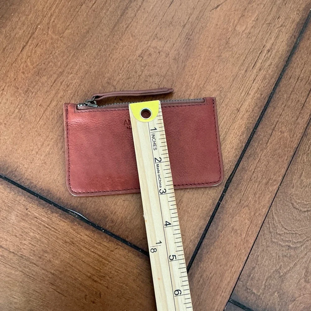 American Leather Co Cognac Brown Leather Crossbody Bag and Card Case Set - Picture 9 of 10